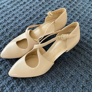 Beige Naturalizer Kitten Heels, NEVER WORN!
